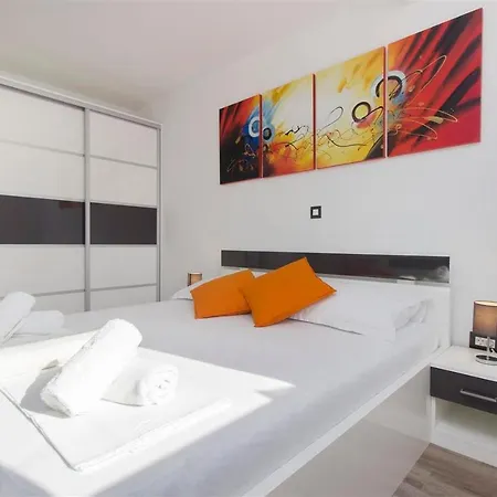 Of Murter, Three Bedroom Daire *