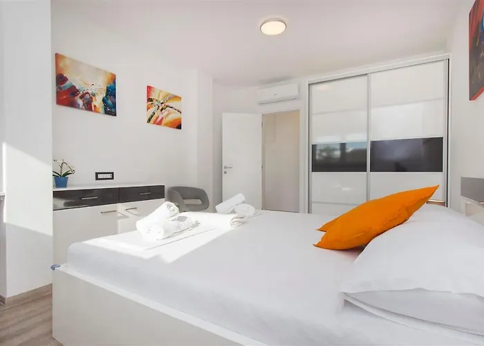 דירה Of Murter, Three Bedroom מורטר