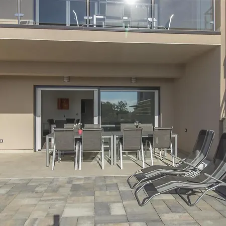 Of Murter, Three Bedroom Апартаменты Муртер